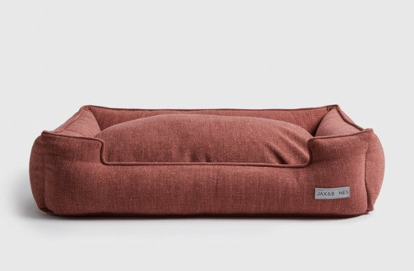 WARBY CRANBERRY DOG LOUNGE BED
