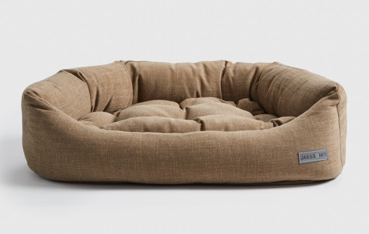 WARBY BEIGE NAPPER DOG BED