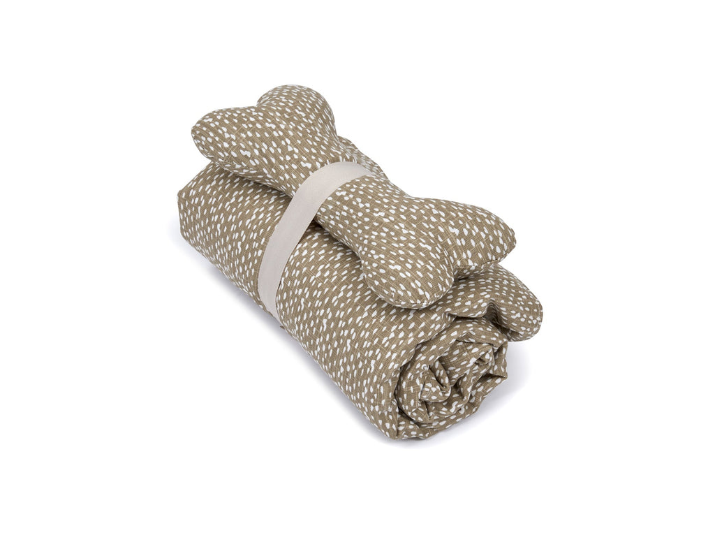 SLUMBERJAX DOTTIE TAN DOG BLANKET AND BONE TOY SET