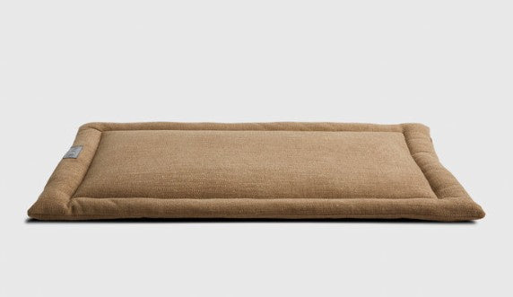 WARBY BEIGE COZY DOG MAT