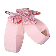 PEACHES N' CREAM GLEN HOUNDSTOOTH NOUVEAU BOW + PUPPY PINK TINKIE HARNESS